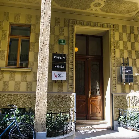 And Luxurious Beethovnova Appartement *