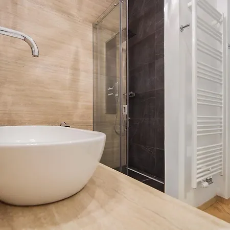 And Luxurious Beethovnova * Ljubljana