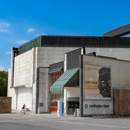 And Luxurious Beethovnova * Ljubljana