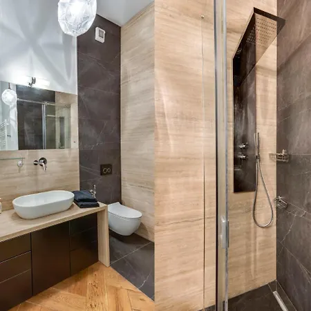 And Luxurious Beethovnova *