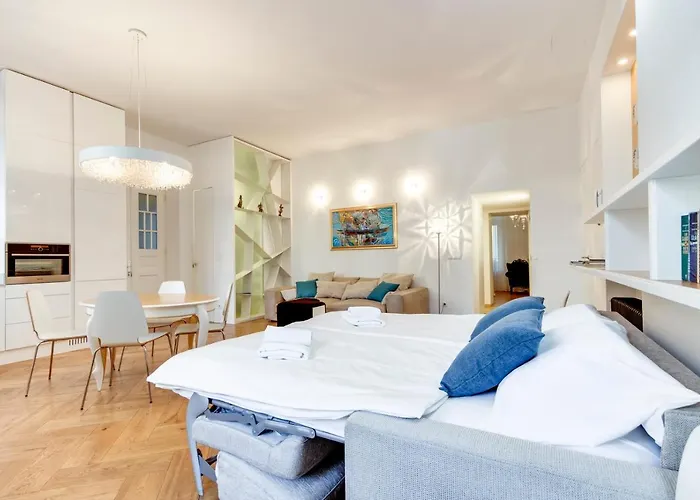 And Luxurious Beethovnova * Laibach