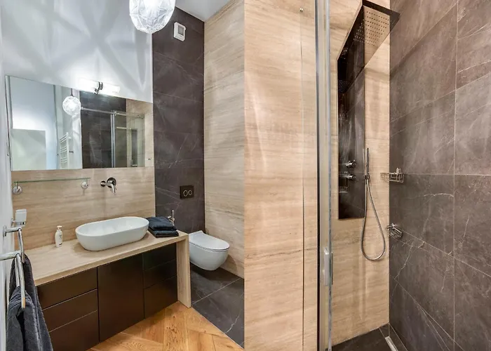 And Luxurious Beethovnova *