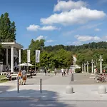 And Luxurious Beethovnova * Λιουμπλιάνα