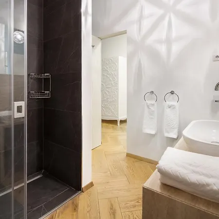 And Luxurious Beethovnova Διαμέρισμα